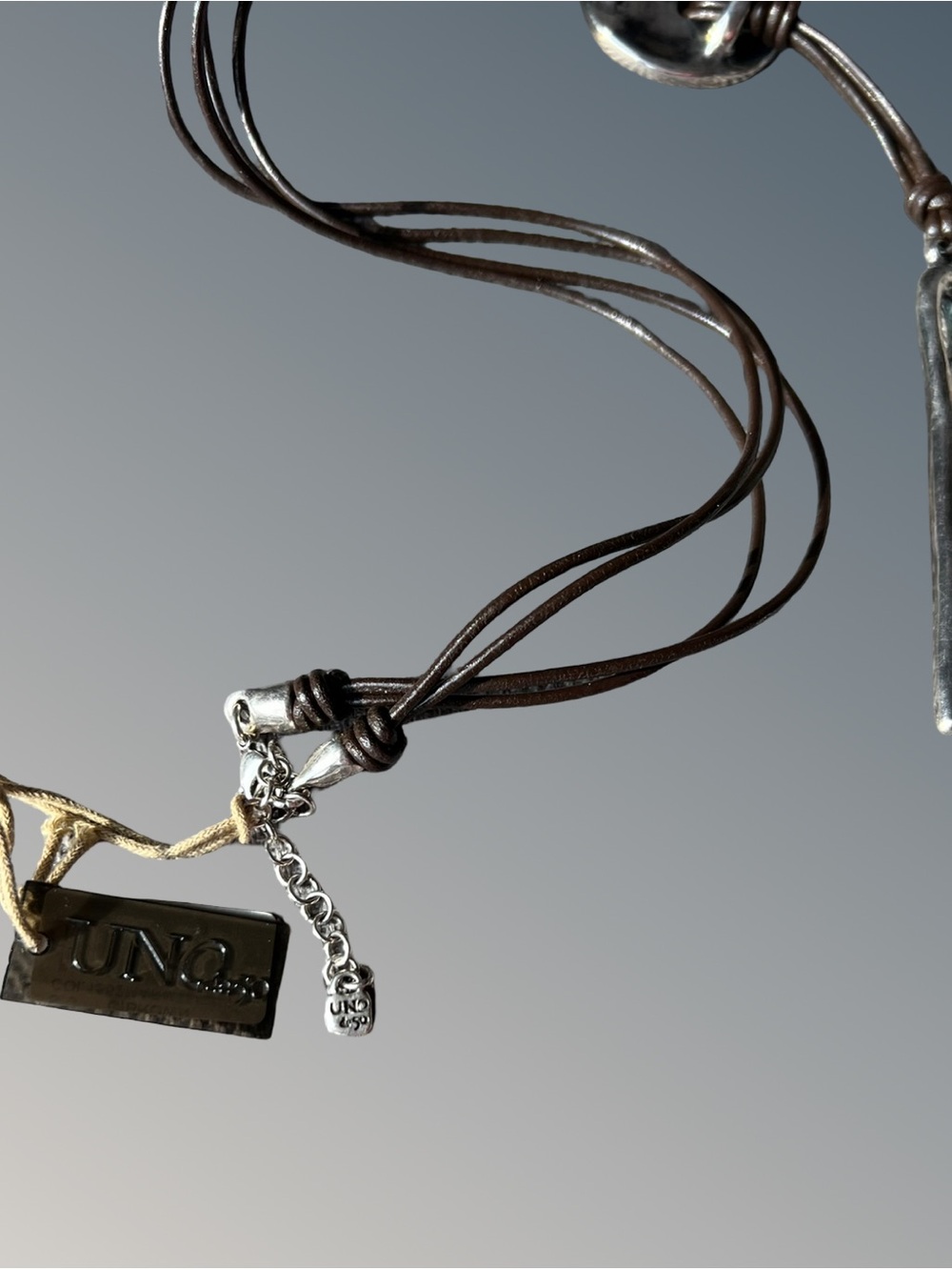 “Sew You” by UNO de 50 Genuine Leather Necklace with Silver Button & Needle - Picture 9 of 11